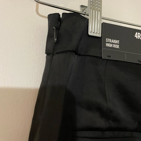 Express Black High Rise Straight dress pants size 4R - Picture 6 of 9